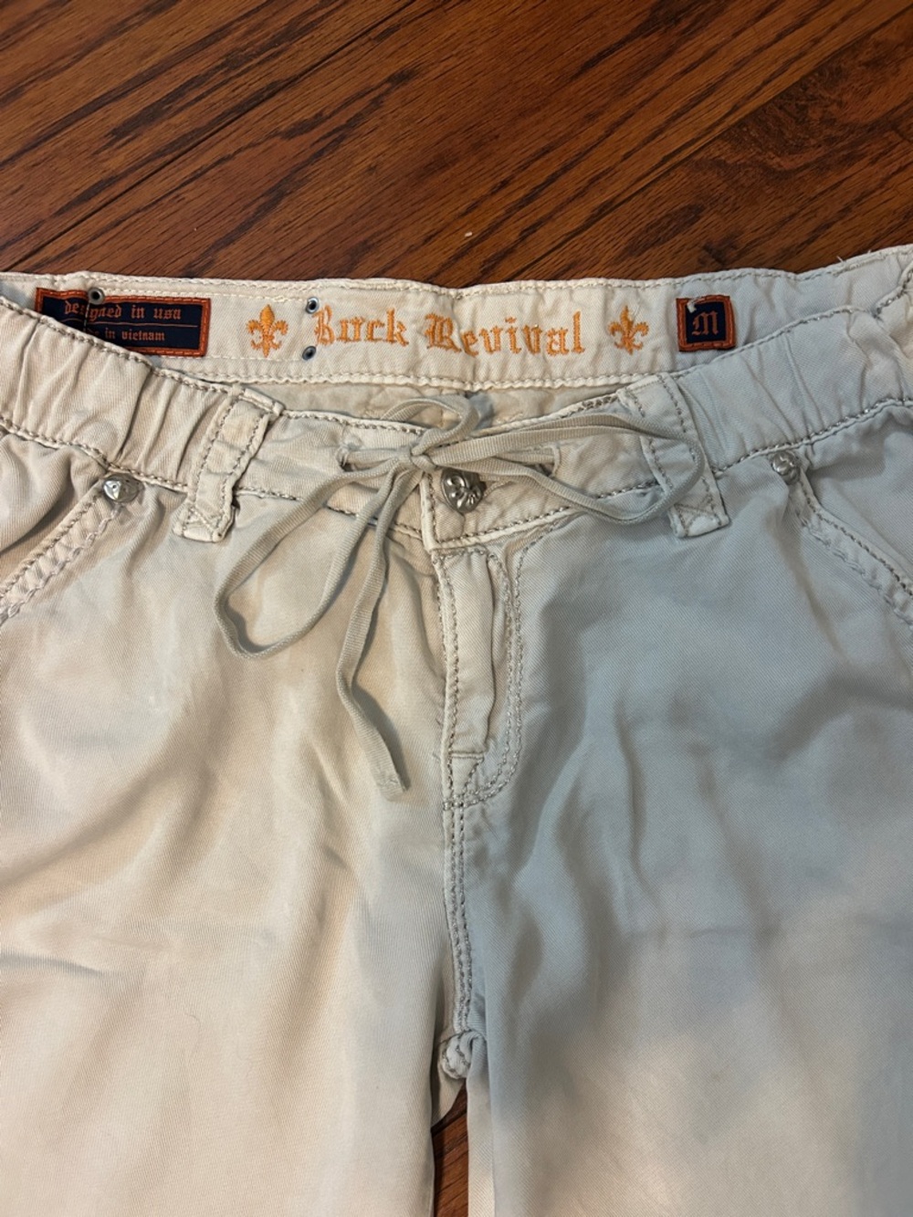 Rock Revival Cream Embroidered Pocket Kids Jeans. Medium 32 inseam. - Picture 5 of 9
